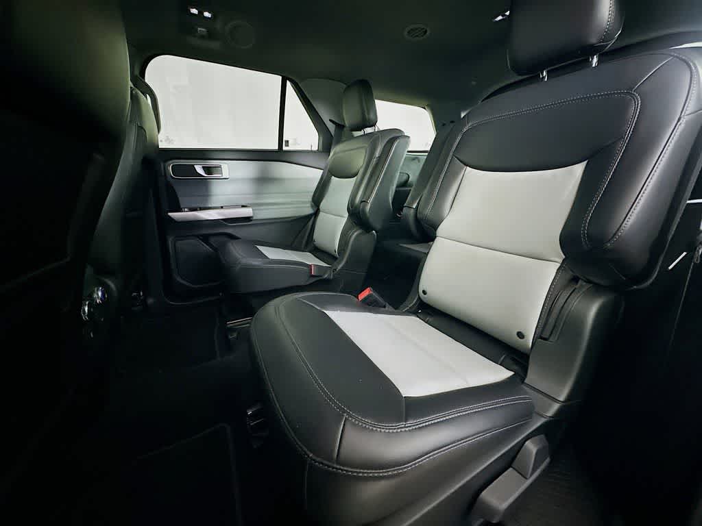 Thumbnail: 2022 Ford Explorer - 14