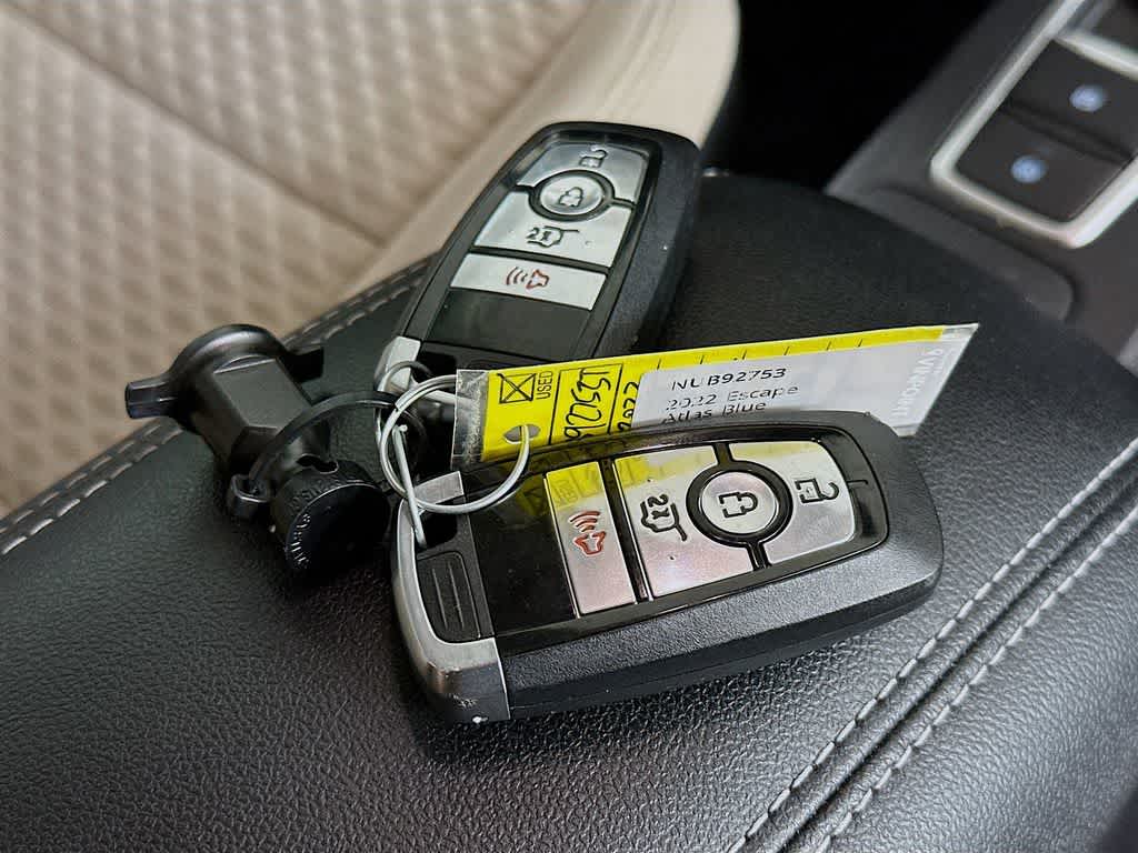 Thumbnail: 2022 Ford Escape - 22