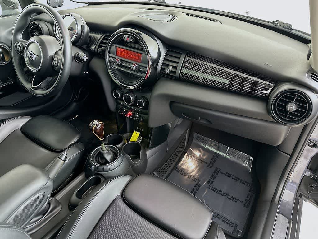 Thumbnail: 2016 MINI Cooper Hardtop - 31