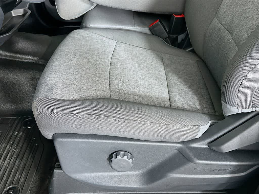 Thumbnail: 2026 Ford F-450 - 29