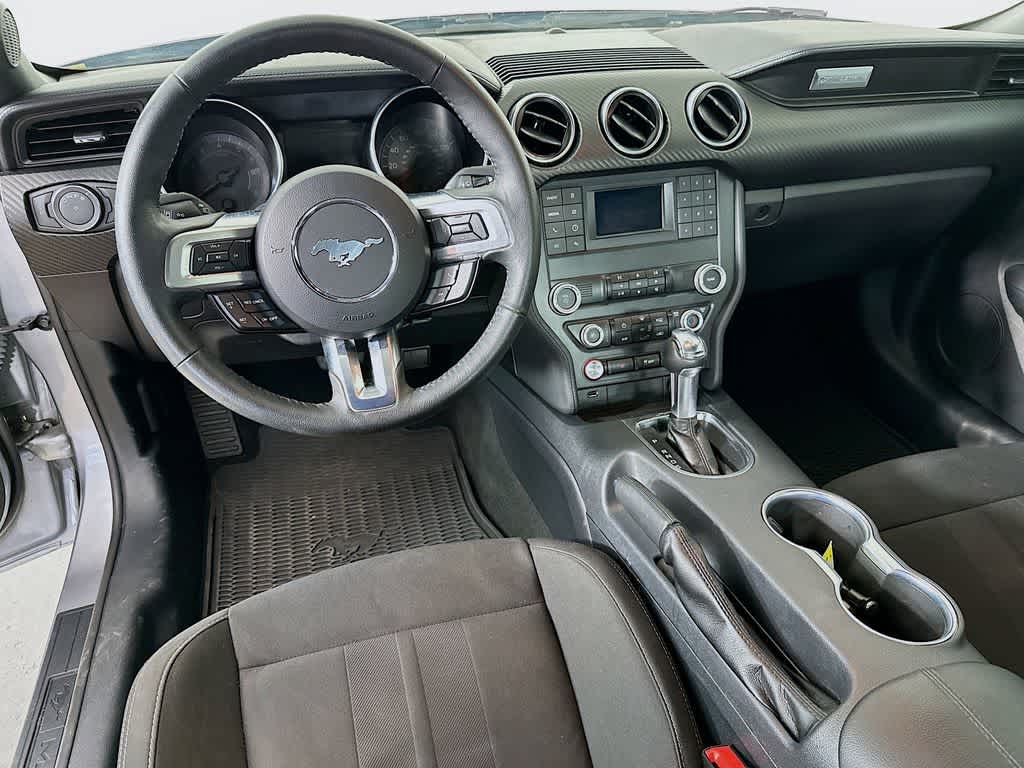 Thumbnail: 2022 Ford Mustang - 10