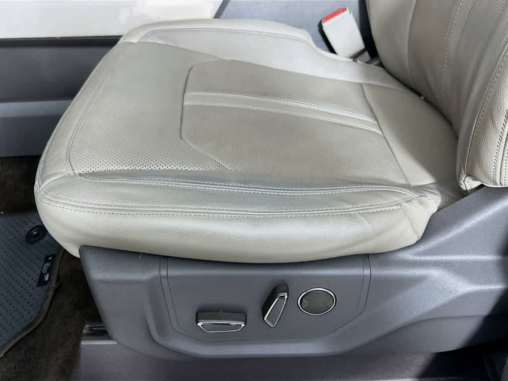 Thumbnail: 2018 Ford Expedition - 32