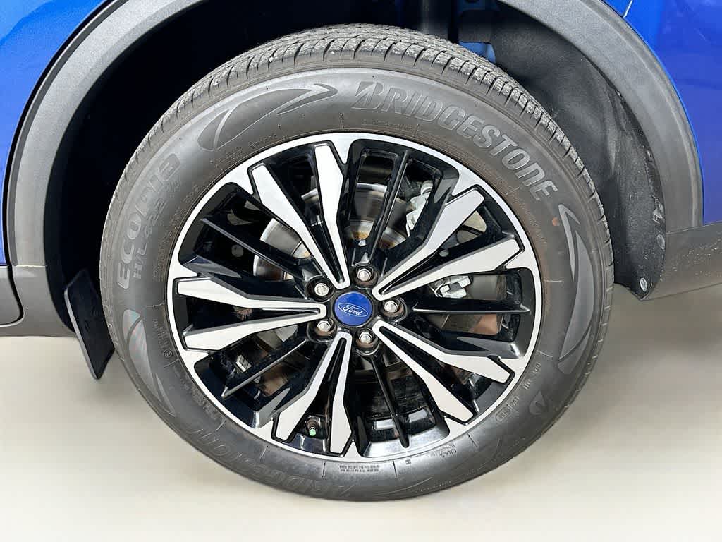 Thumbnail: 2022 Ford Escape - 8