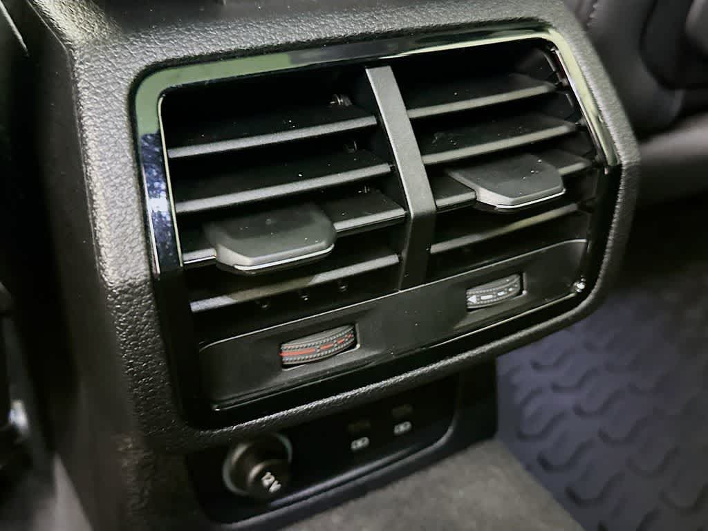 Thumbnail: 2024 Audi Q3 - 13