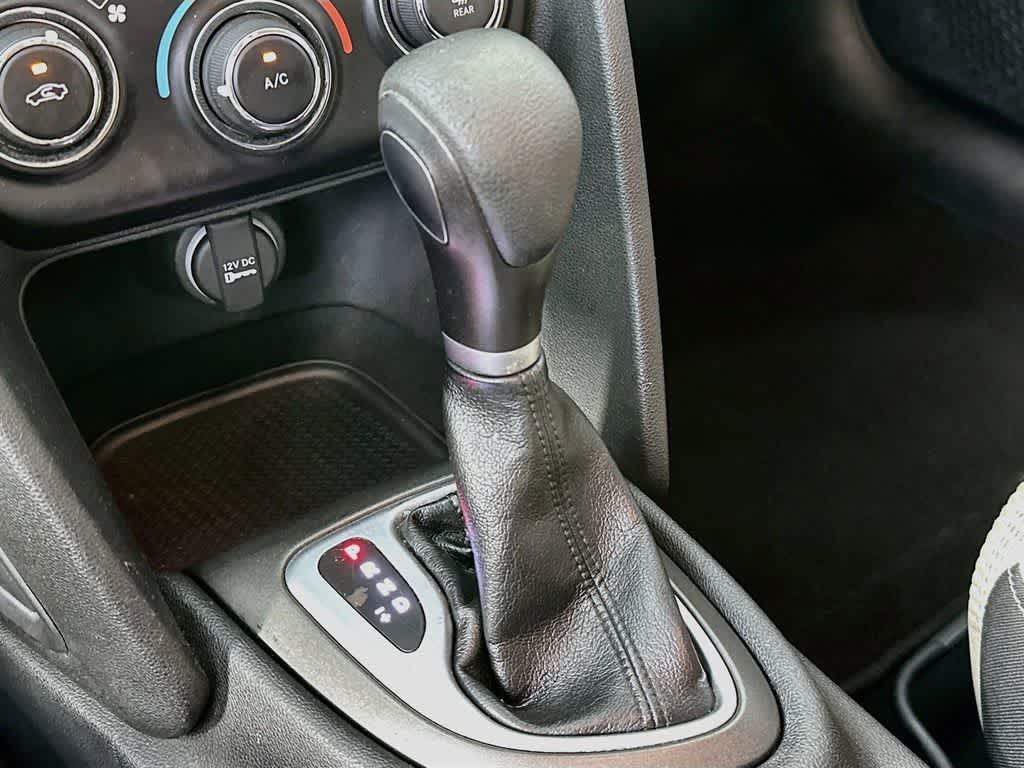 Thumbnail: 2015 Dodge Dart - 18