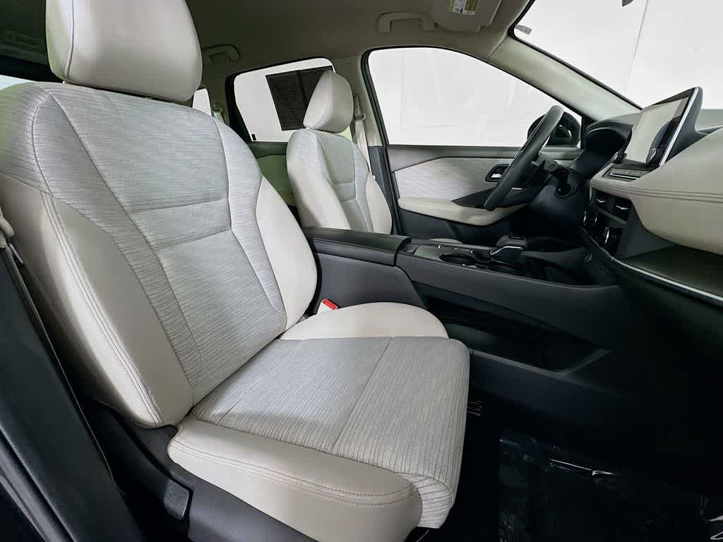 Thumbnail: 2023 Nissan Rogue - 15