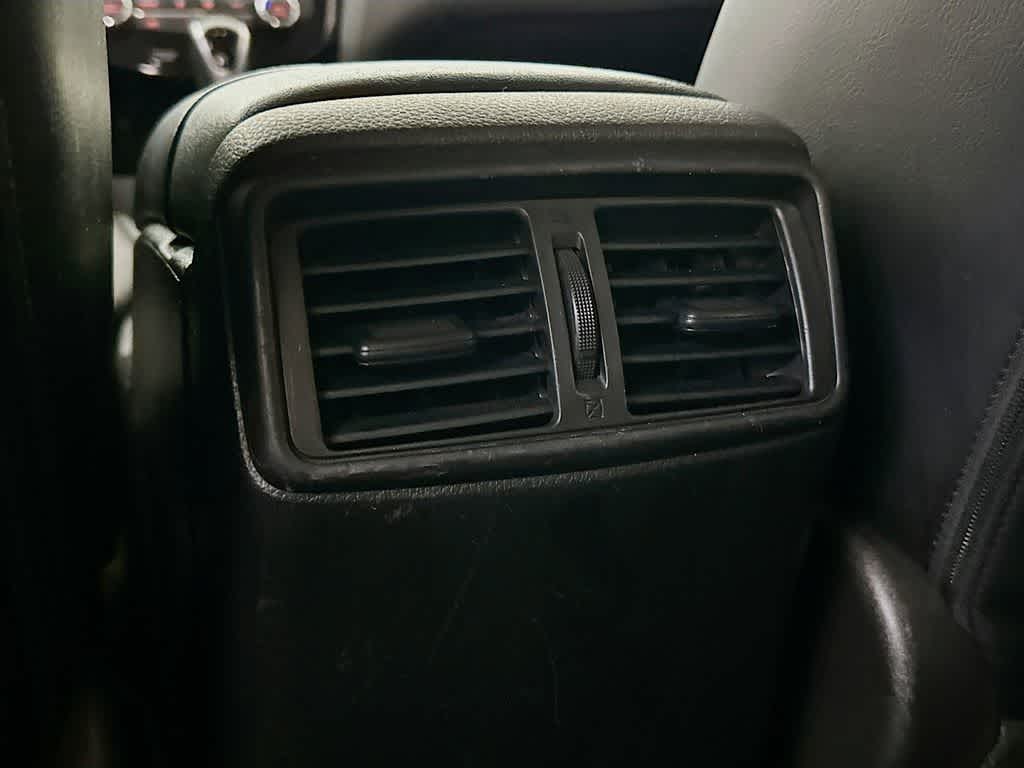 Thumbnail: 2017 Nissan Rogue Sport - 13