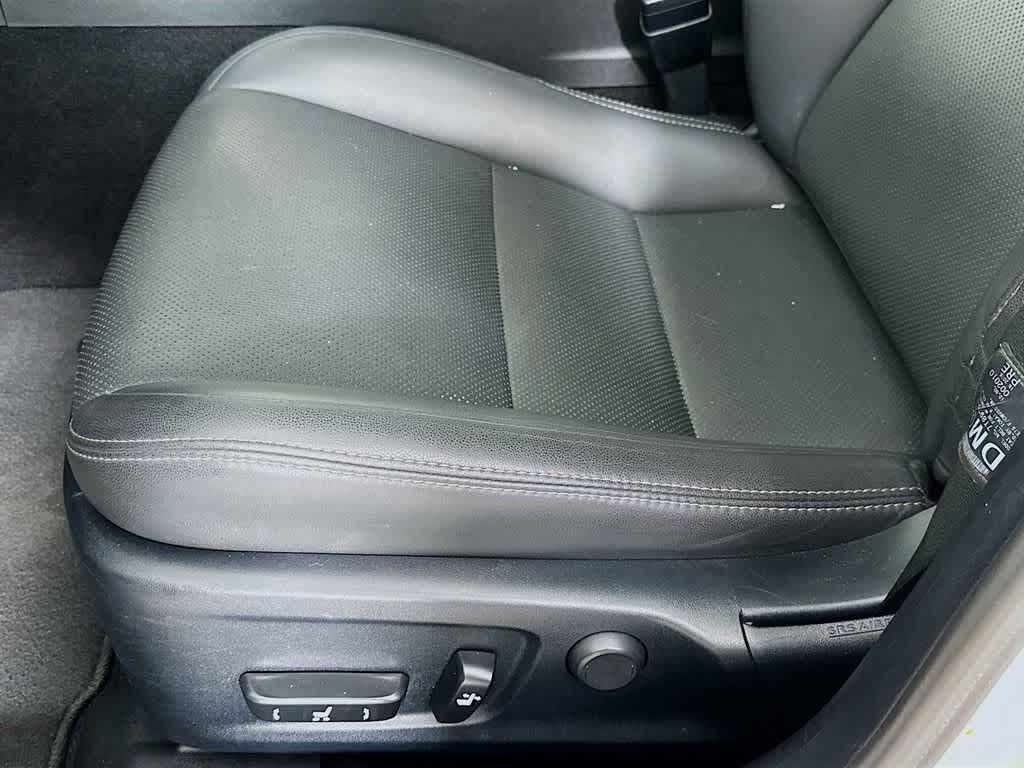 2016 Lexus IS 200t 29