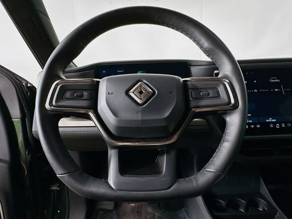 Thumbnail: 2025 Rivian R1S - 15