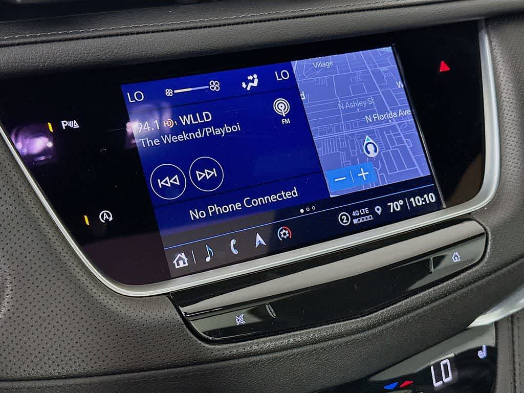 Thumbnail: 2023 Cadillac XT5 - 17