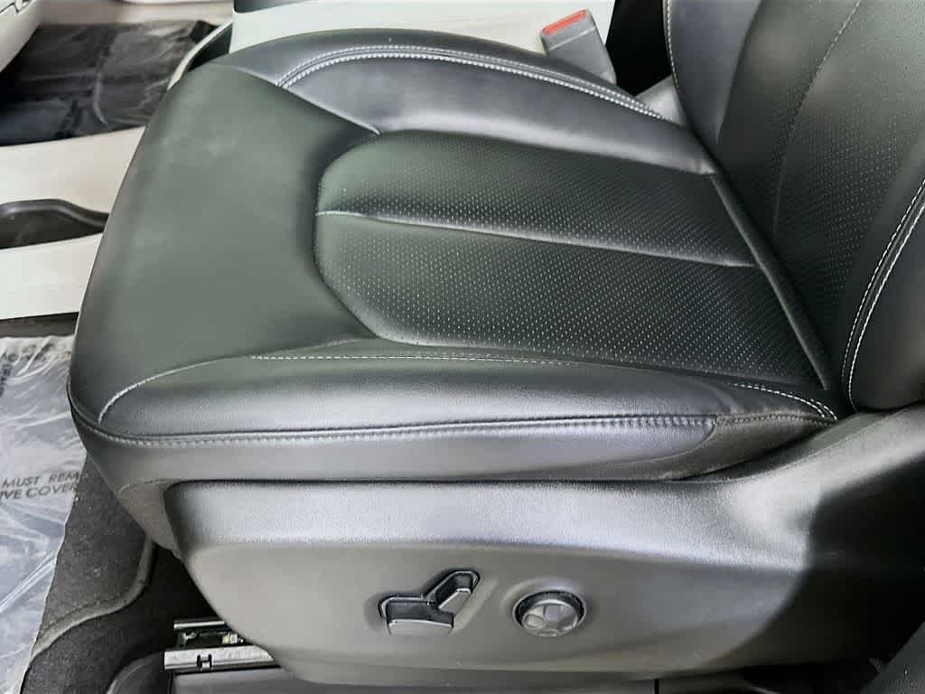 Thumbnail: 2024 Chrysler Pacifica - 30