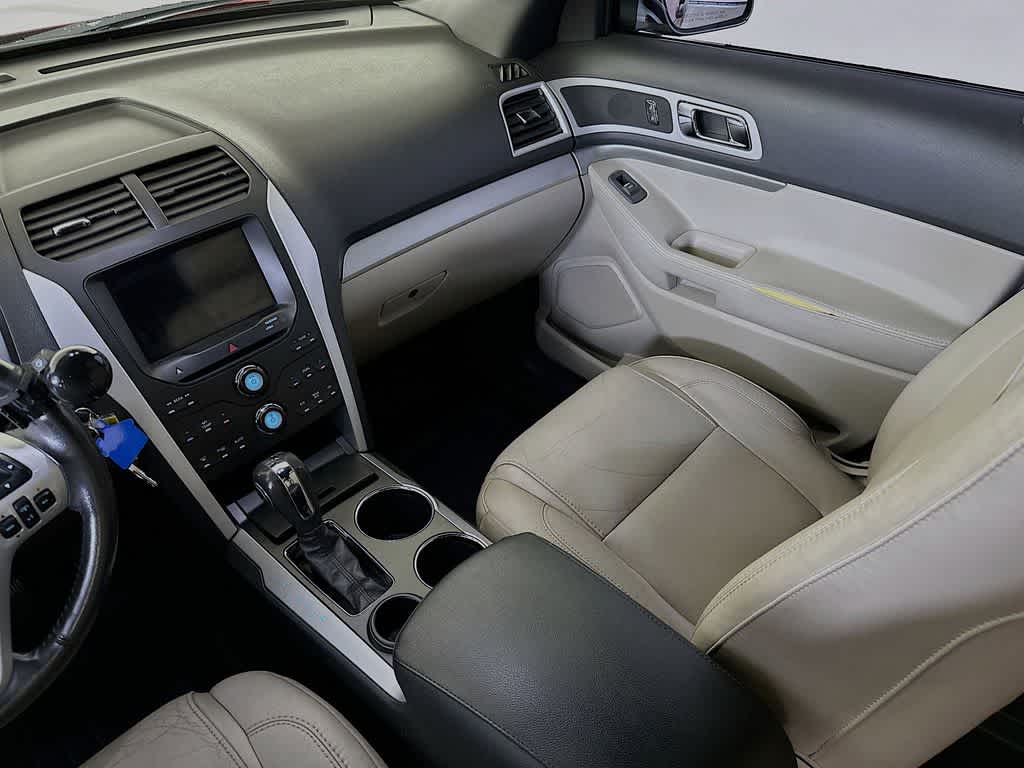 Thumbnail: 2011 Ford Explorer - 11