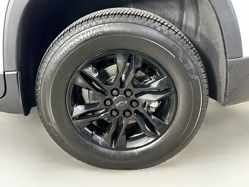 Thumbnail: 2023 Chevrolet Traverse - 8