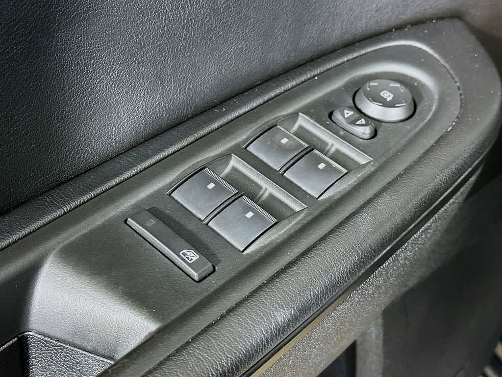 Thumbnail: 2017 Chevrolet Traverse - 29