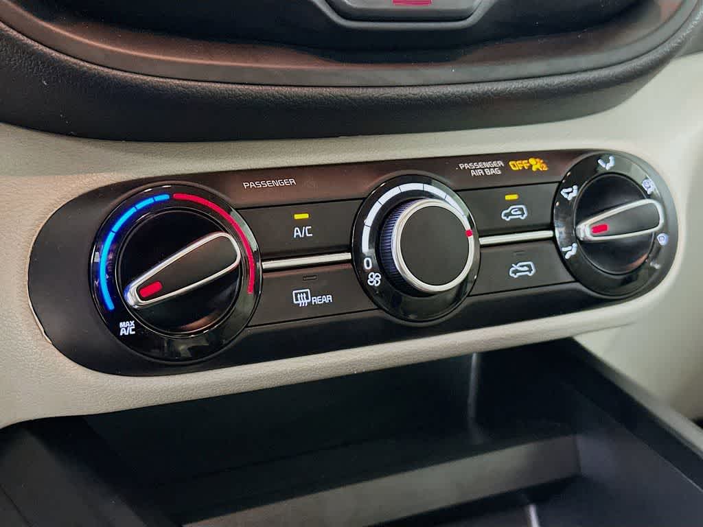 Thumbnail: 2023 Kia Soul - 17