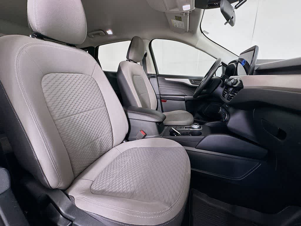 Thumbnail: 2022 Ford Escape - 14