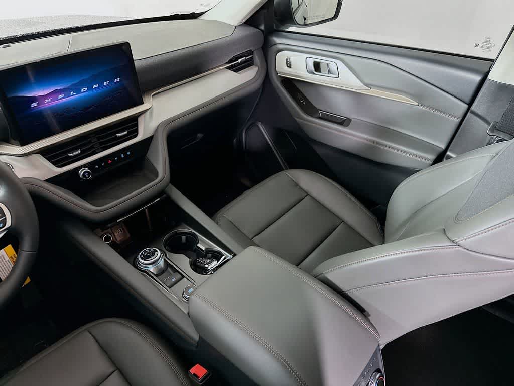 Thumbnail: 2025 Ford Explorer - 11