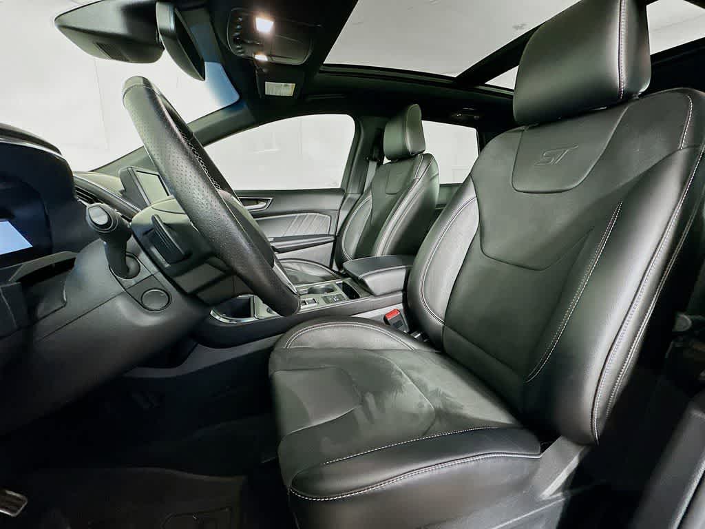 Thumbnail: 2021 Ford Edge - 12