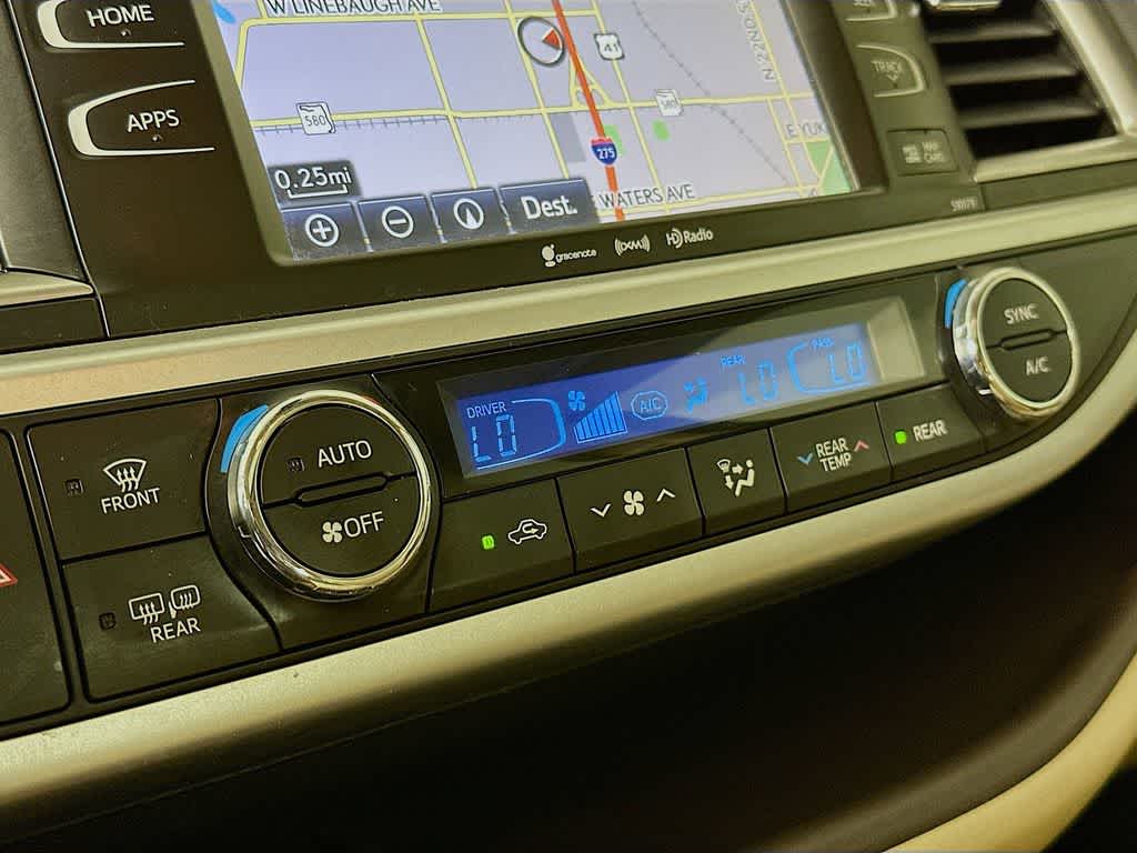 Thumbnail: 2017 Toyota Highlander - 18