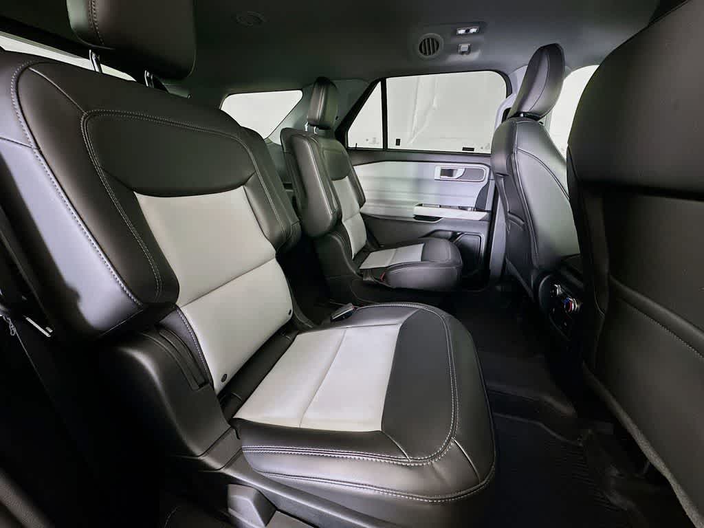 Thumbnail: 2022 Ford Explorer - 33