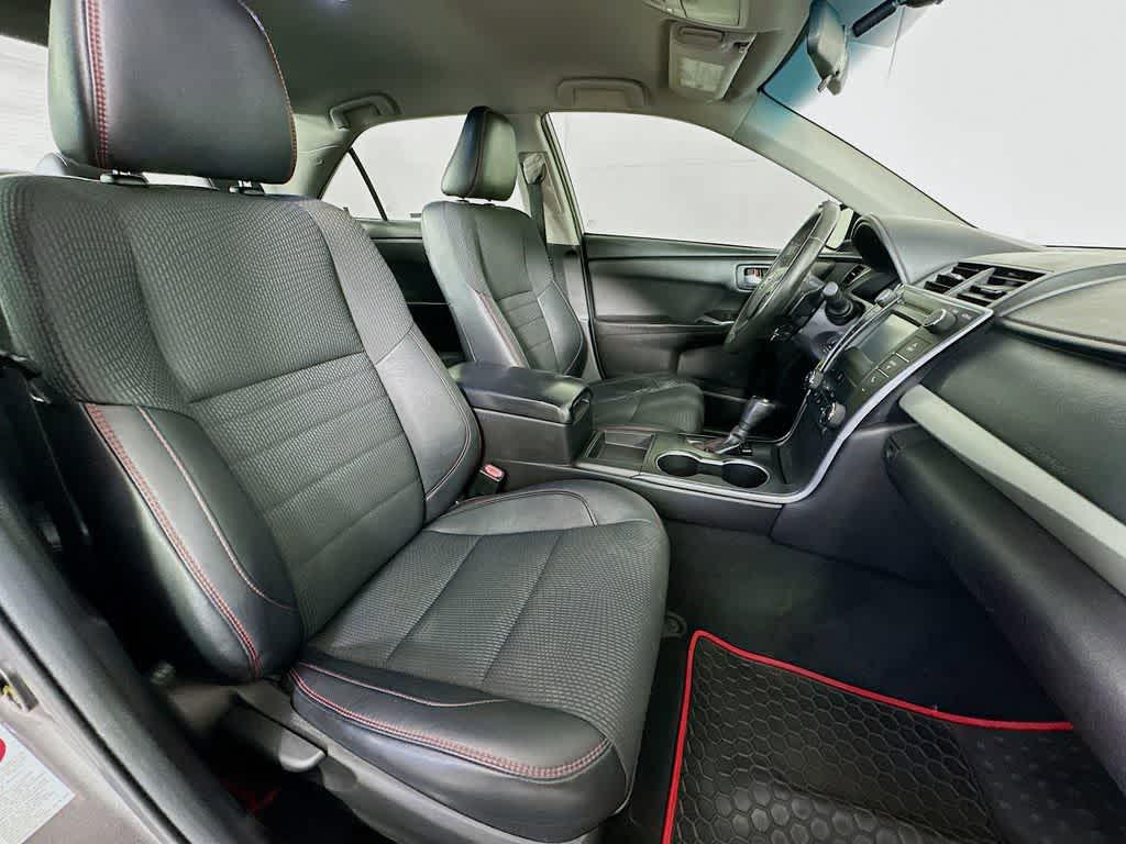 Thumbnail: 2017 Toyota Camry - 14