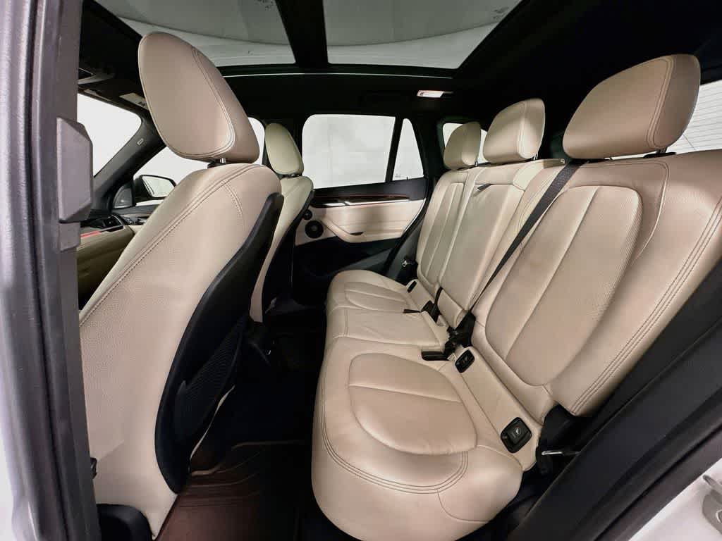Thumbnail: 2021 BMW X1 - 13