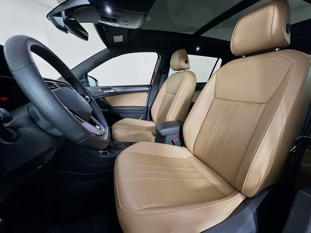 Thumbnail: 2024 Volkswagen Tiguan - 12