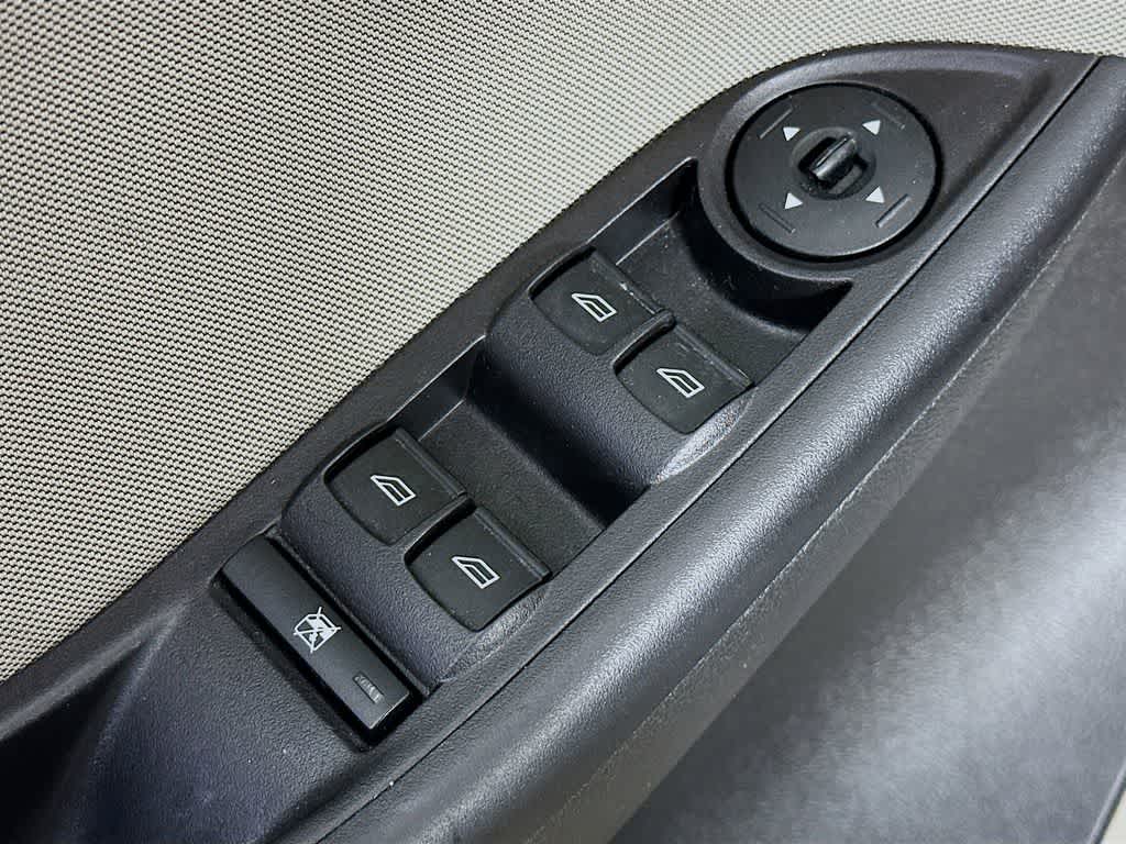 Thumbnail: 2016 Ford Focus - 28