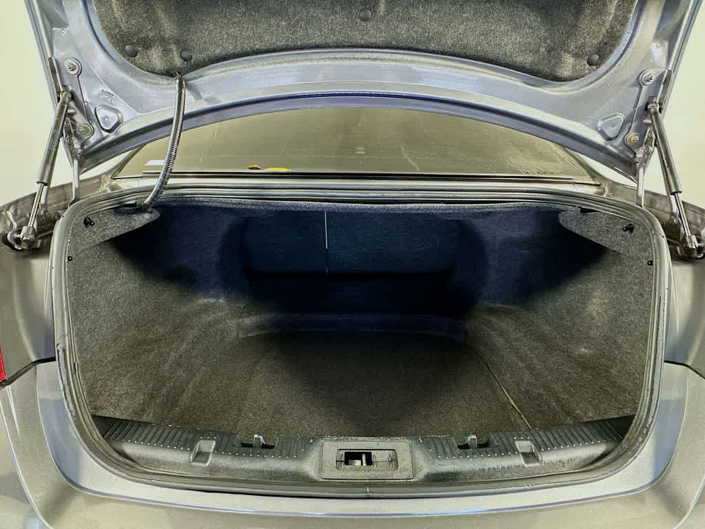 Thumbnail: 2014 Ford Taurus - 21