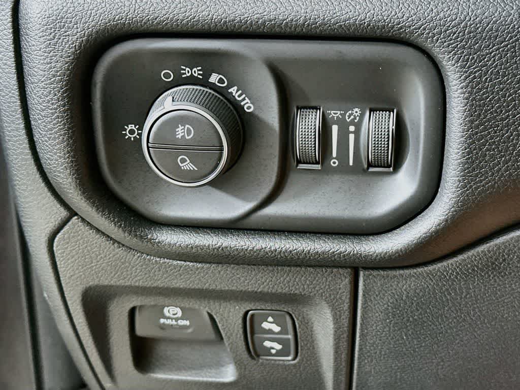 Thumbnail: 2022 RAM 1500 - 25