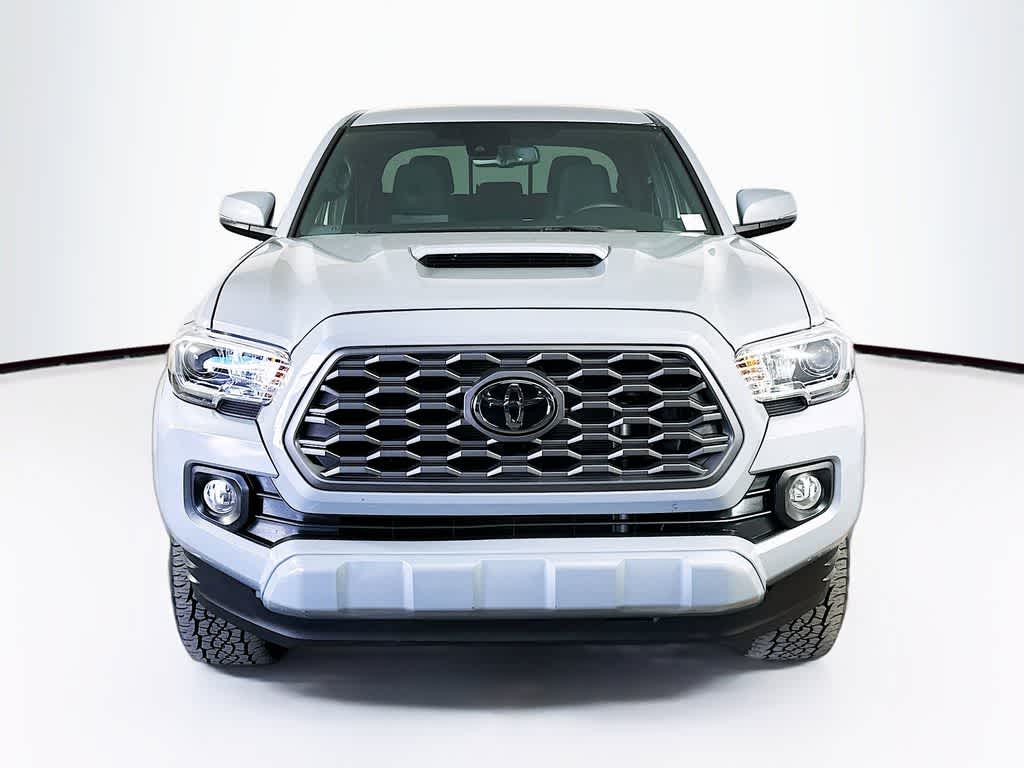Thumbnail: 2021 Toyota Tacoma - 6