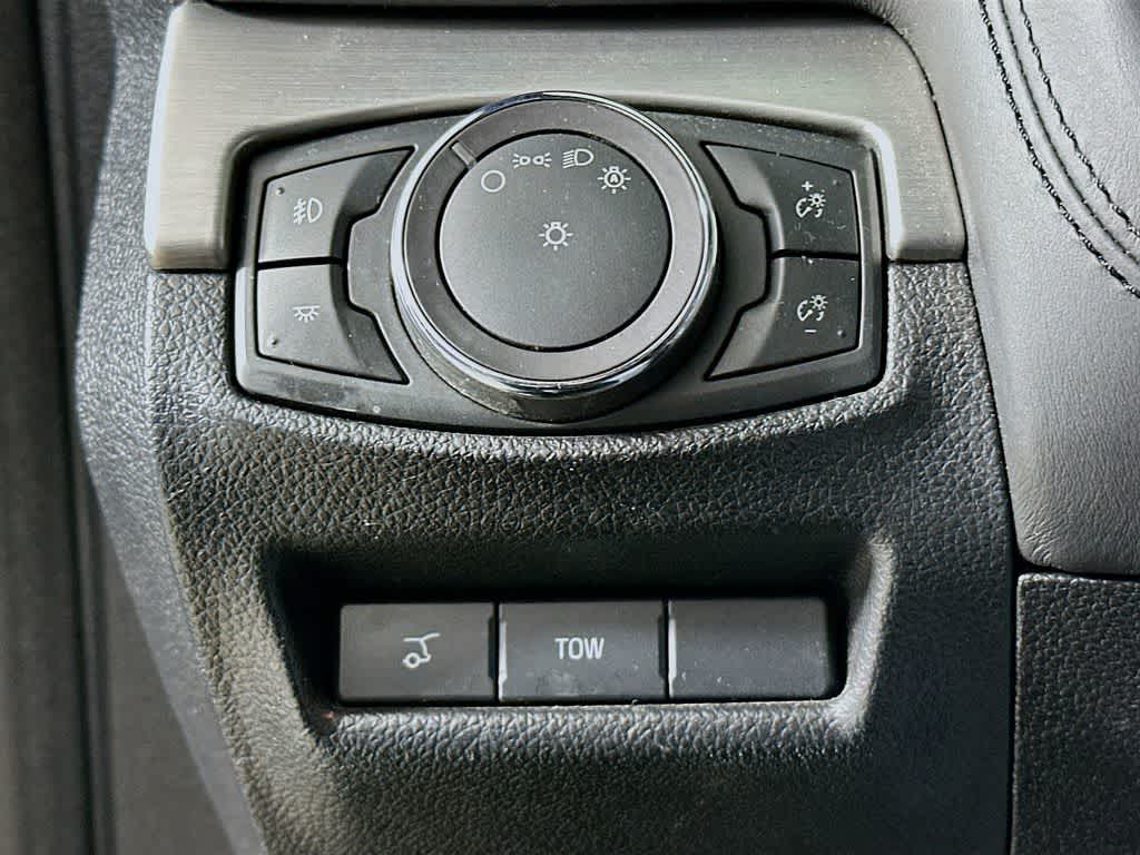 Thumbnail: 2017 Ford Explorer - 27