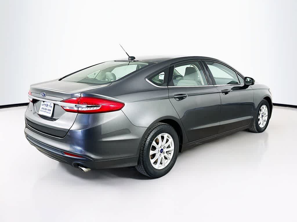 Thumbnail: 2017 Ford Fusion - 24