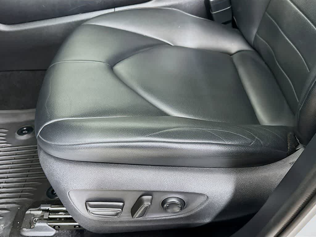 Thumbnail: 2020 Toyota Highlander - 30