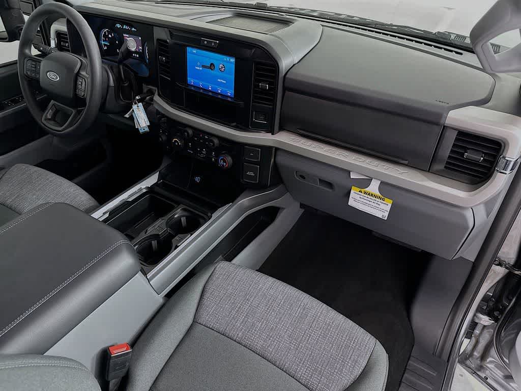 Thumbnail: 2025 Ford F-250 - 32