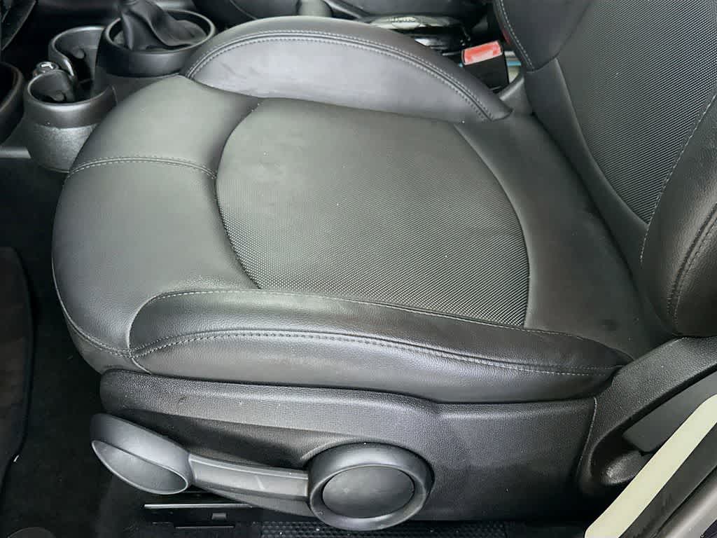 Thumbnail: 2013 MINI Cooper Countryman - 27