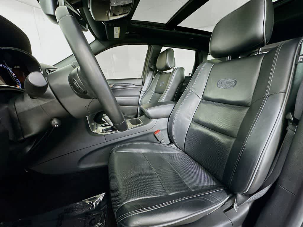 Thumbnail: 2019 Jeep Grand Cherokee - 11