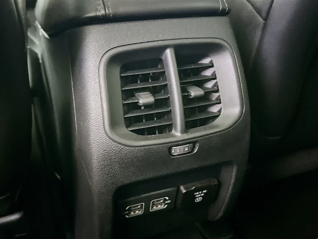 Thumbnail: 2022 Jeep Cherokee - 13