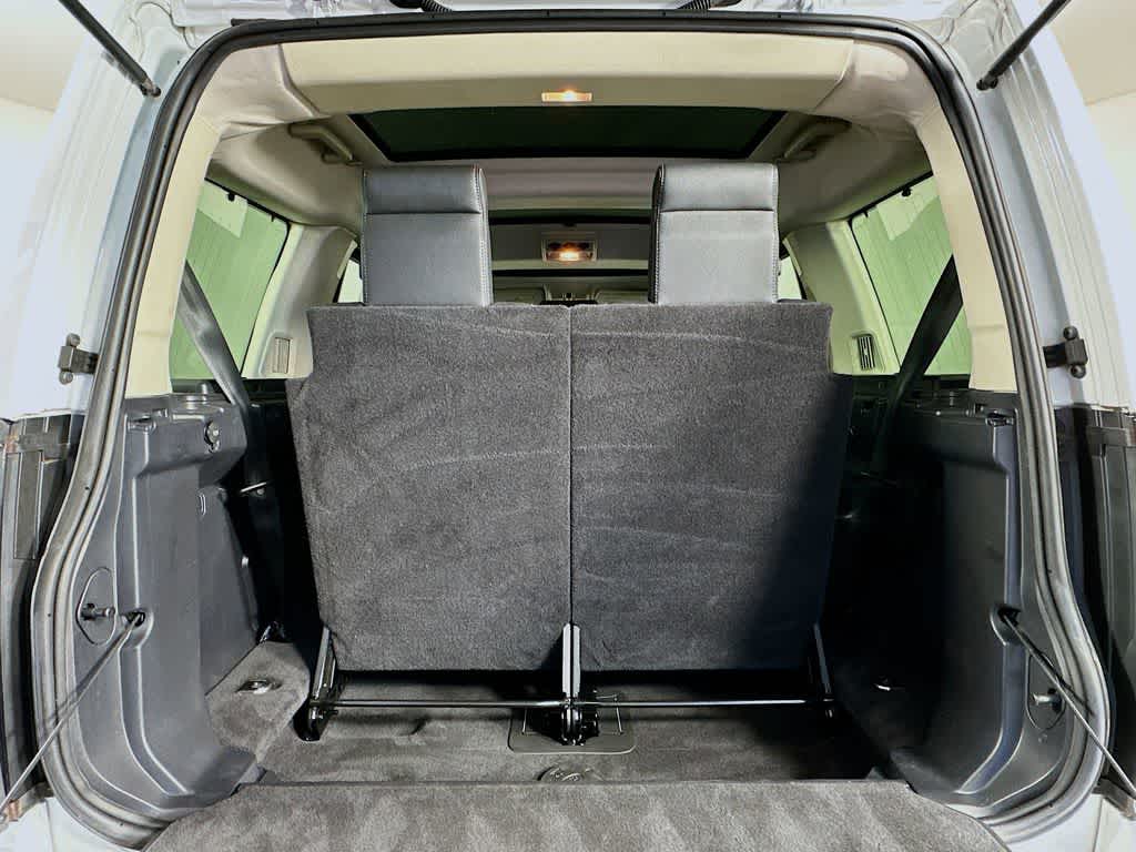 Thumbnail: 2015 Land Rover LR4 - 21