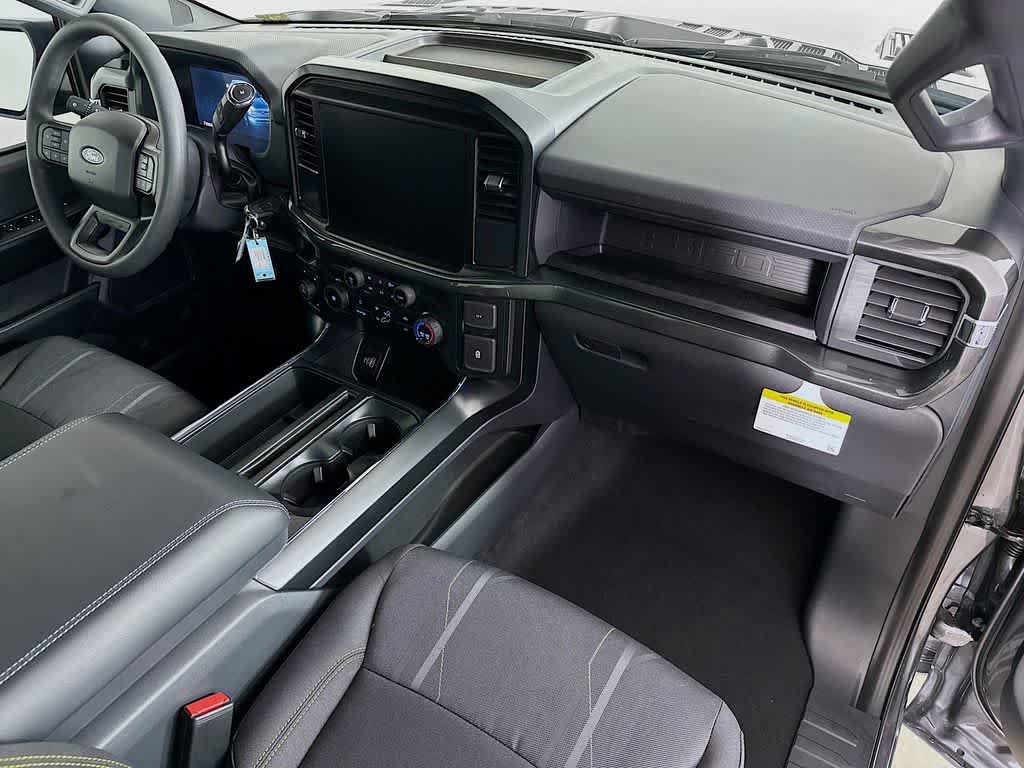 Thumbnail: 2025 Ford F-150 - 32