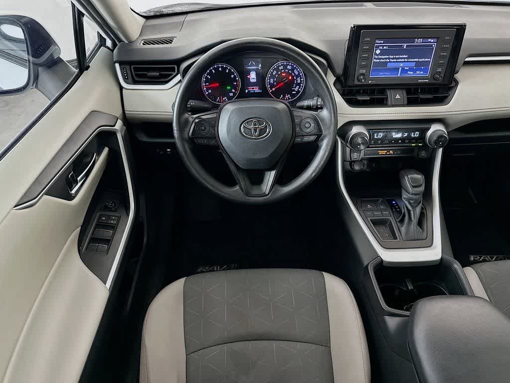 Thumbnail: 2022 Toyota RAV4 - 10
