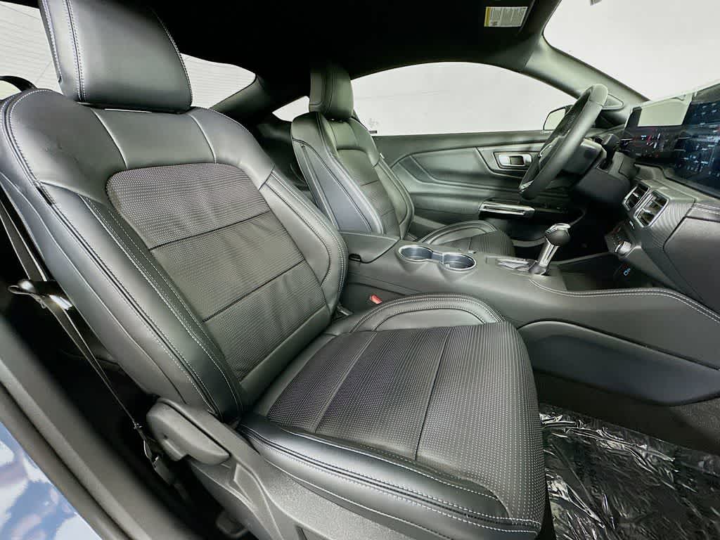 Thumbnail: 2025 Ford Mustang - 14