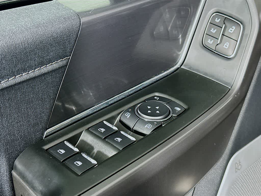 2025 Ford F-150 Lariat 30