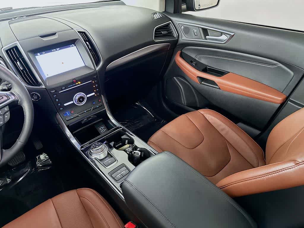 Thumbnail: 2019 Ford Edge - 11