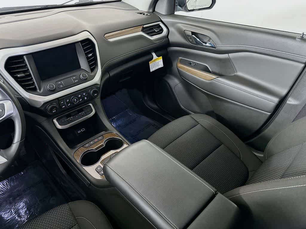 2023 GMC Acadia SLE 11