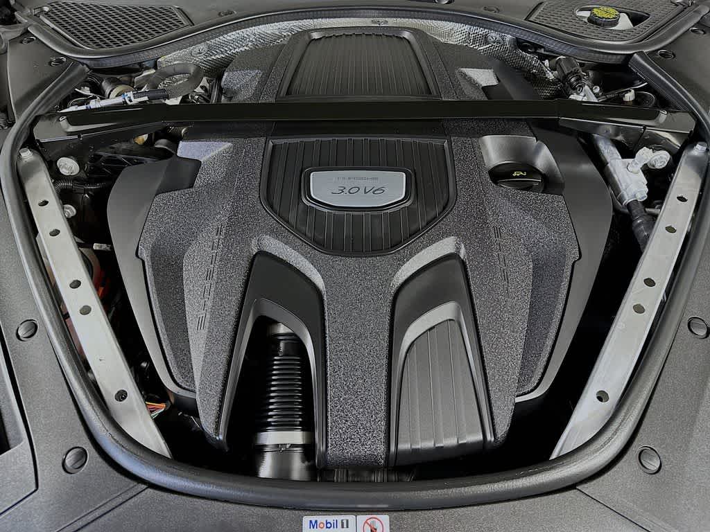 Thumbnail: 2020 Porsche Panamera - 9