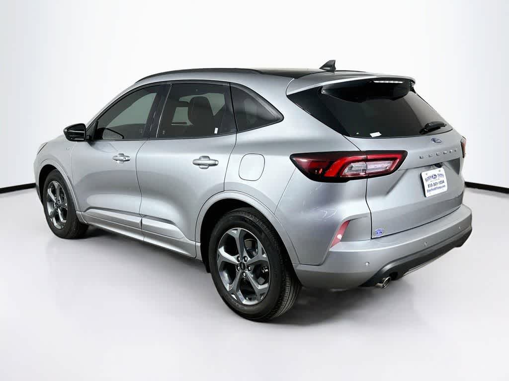 Thumbnail: 2023 Ford Escape - 4