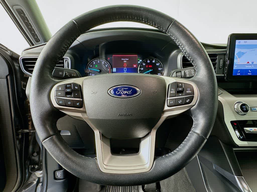 Thumbnail: 2022 Ford Explorer - 16