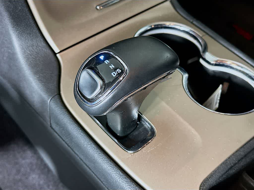 Thumbnail: 2015 Jeep Grand Cherokee - 19