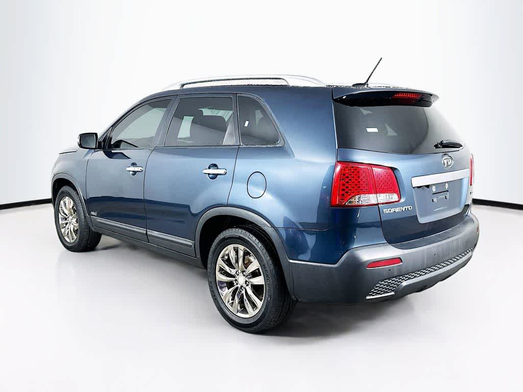 Thumbnail: 2011 Kia Sorento - 4
